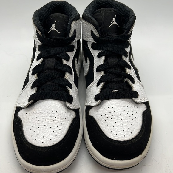 Youth 2018 Jordan 1 Mid PS Tuxedo 640734-113 - Picture 3 of 12